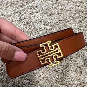 Brand new L reversible Tory Burch belt (tan and black)